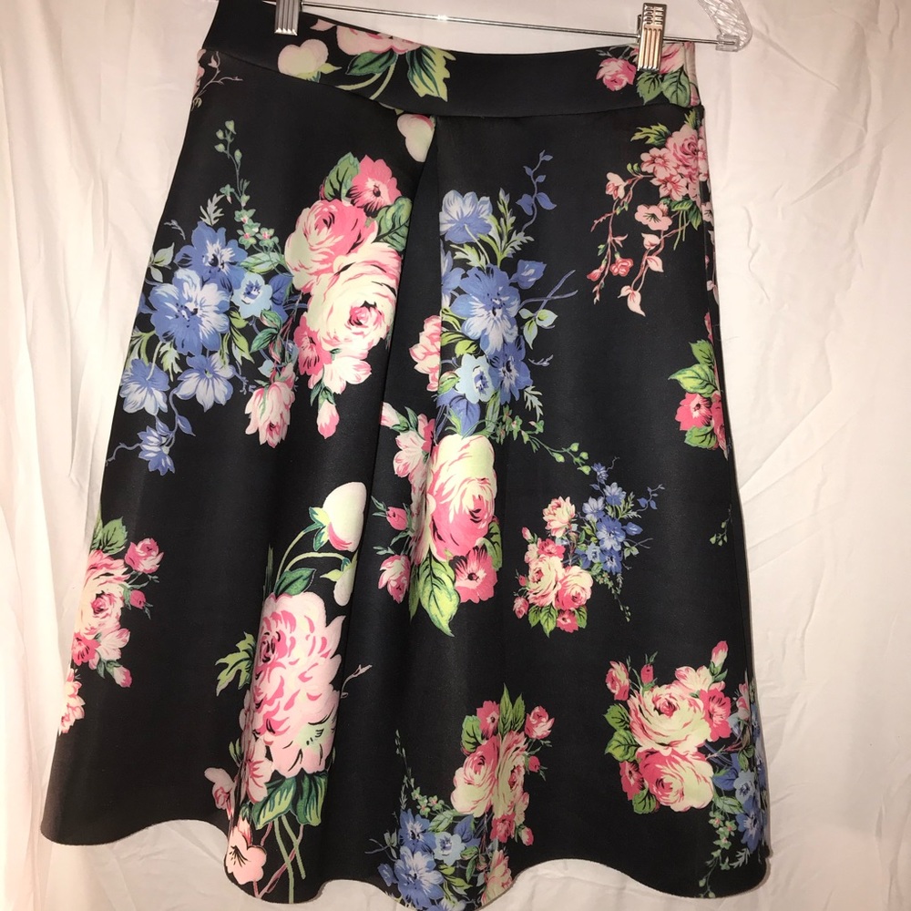 Windsor Floral Skirt (Juniors) - Picture 4 of 7
